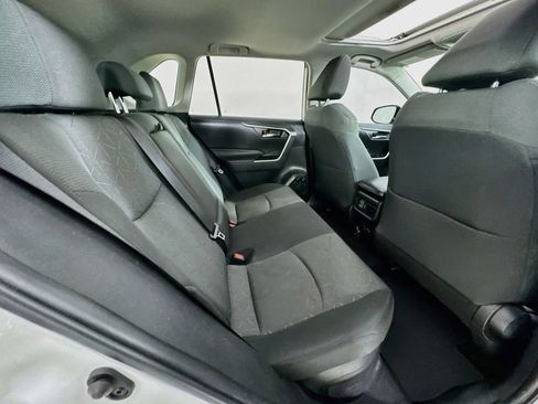 Used 2021 Toyota RAV4 XLE w/ Convenience Package AWD/4WD image 33