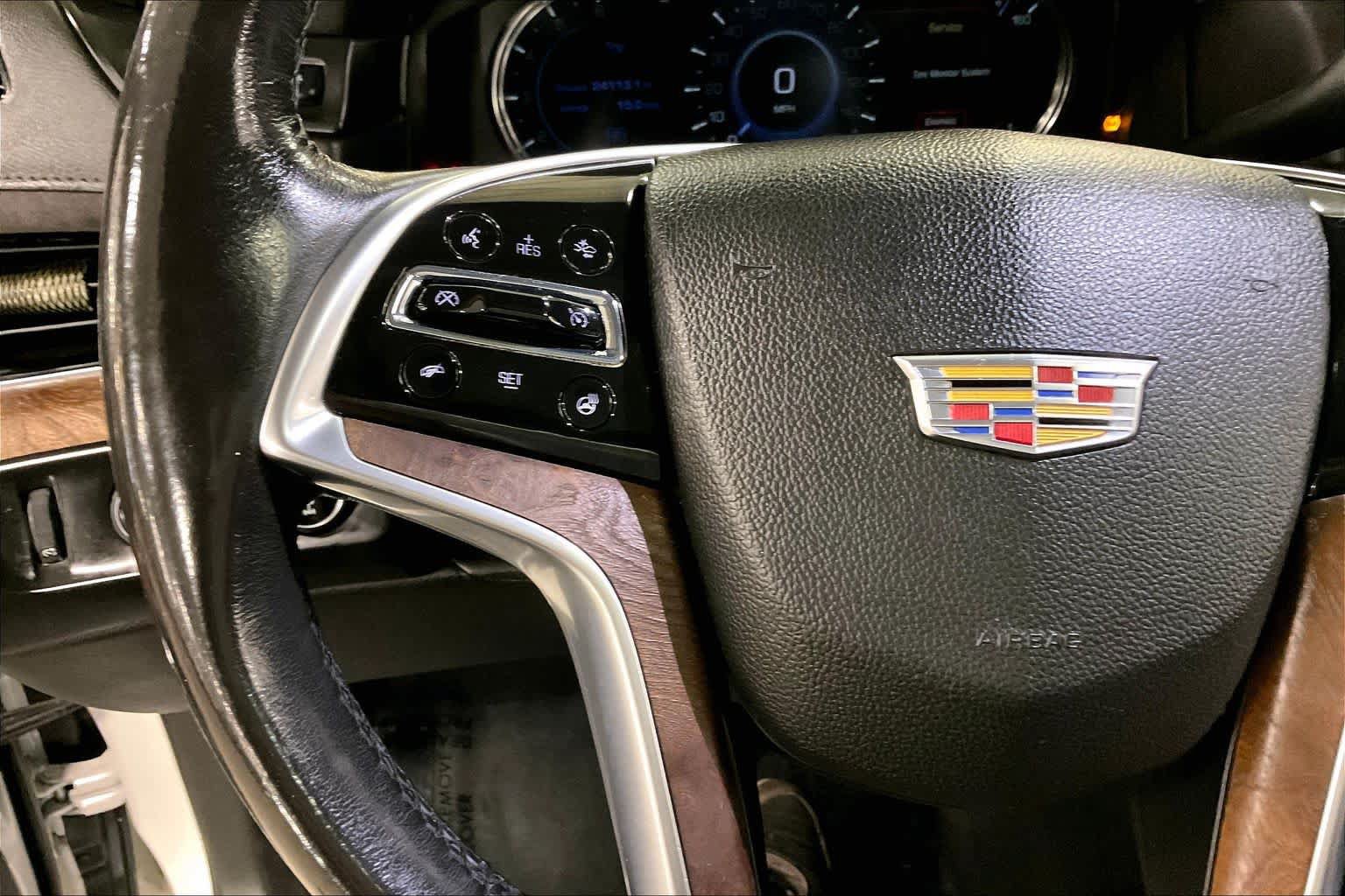 Used 2019 Cadillac Escalade ESV Luxury AWD/4WD image 24