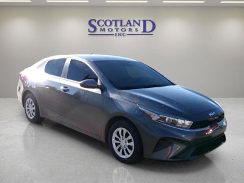 Used 2024 Kia Forte LX image 4
