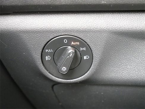 Used 2019 Volkswagen Jetta R-Line image 24