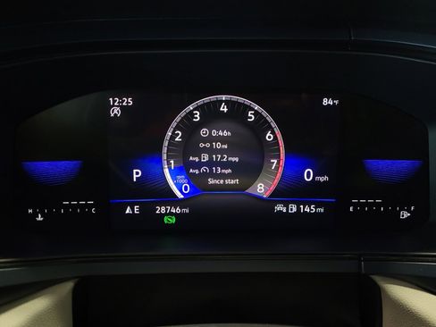 Used 2023 Volkswagen Taos SE w/ Panoramic Sunroof Package FWD image 23
