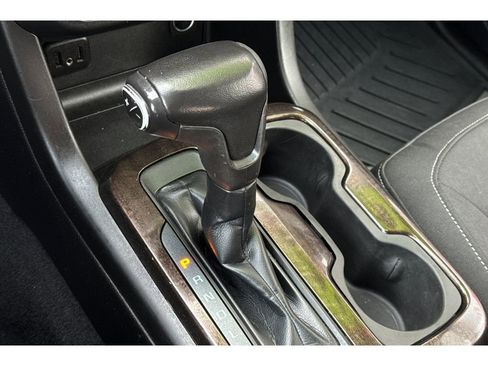 Used 2020 GMC Canyon SLE image 22