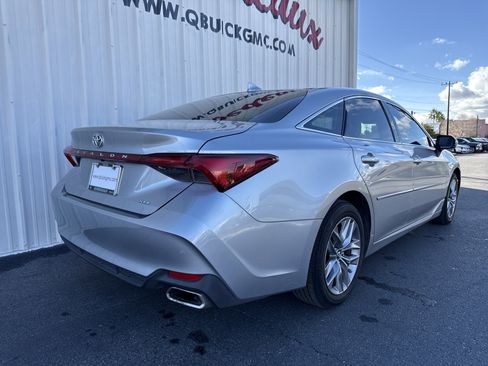 Used 2019 Toyota Avalon XLE image 6