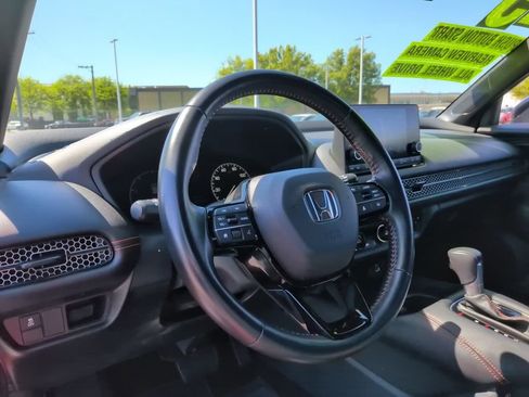 Used 2025 Honda HR-V Sport image 28