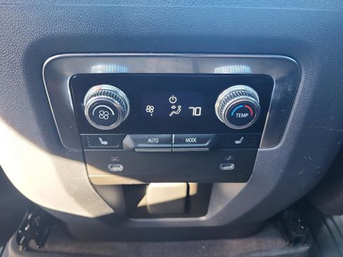 Certified 2022 GMC Yukon Denali image 12