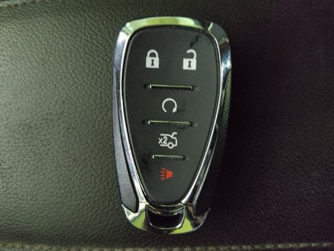 Used 2018 Chevrolet Cruze LT w/ Convenience Package FWD image 32