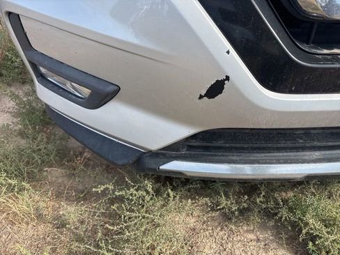 Used 2018 Nissan Rogue SL AWD/4WD image 17