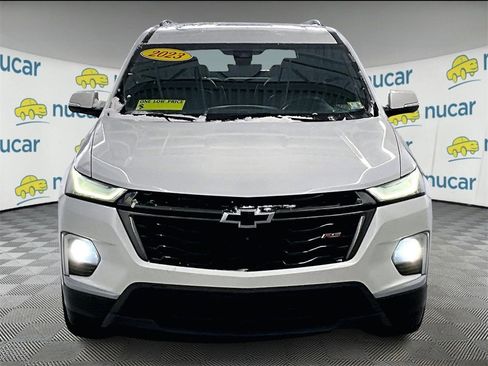 Used 2023 Chevrolet Traverse RS image 2