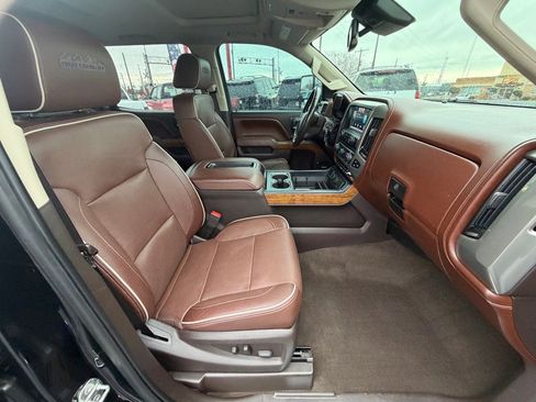 Used 2015 Chevrolet Silverado 2500 High Country w/ Duramax Plus Package image 7