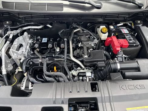 Certified 2025 Nissan Kicks SR FWD image 25