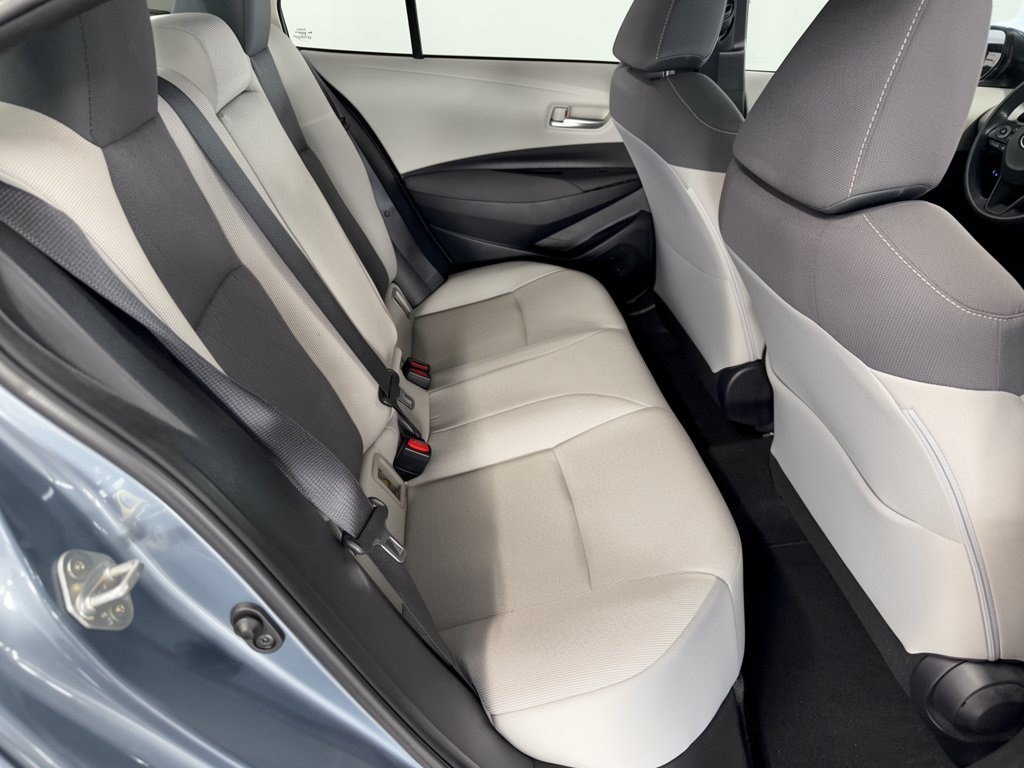 Used 2020 Toyota Corolla LE FWD image 29