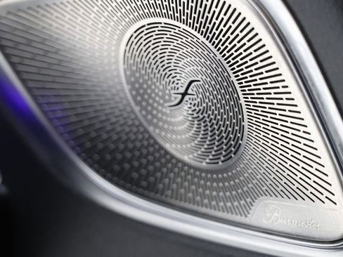 Used 2025 Mercedes-Benz GLC 300 4MATIC image 35