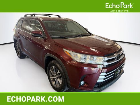 Used 2018 Toyota Highlander XLE AWD/4WD image 1