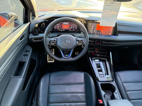 Used 2023 Volkswagen Golf R image 17
