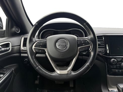 Used 2021 Jeep Grand Cherokee Laredo X image 12