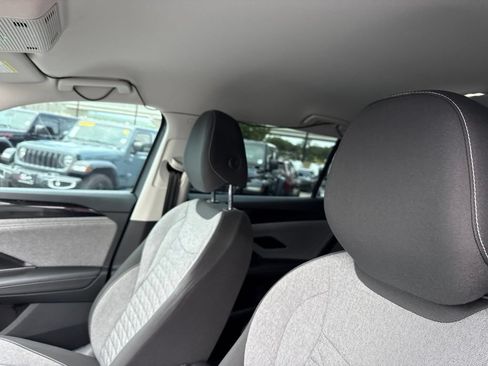 Used 2025 Volkswagen Tiguan S FWD image 22