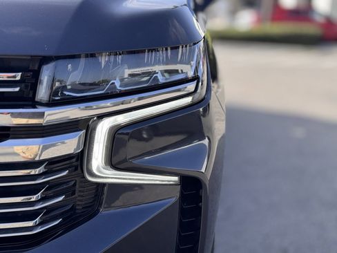 Used 2023 Chevrolet Suburban Premier image 8