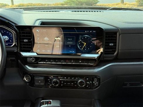 Used 2022 Chevrolet Silverado 1500 LTZ image 14