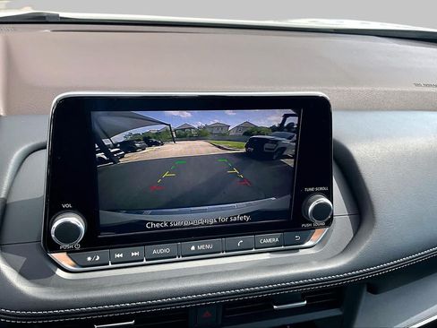 Certified 2023 Nissan Rogue SV FWD image 26