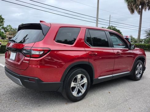 Certified 2025 Honda Pilot EX-L image 13