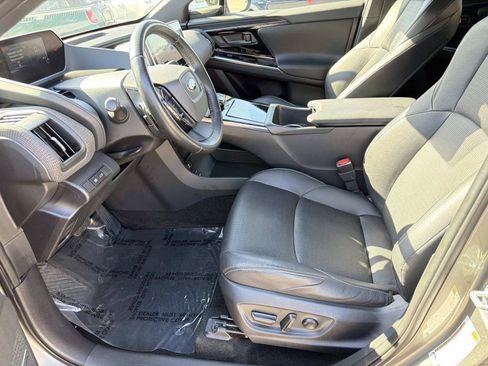 Used 2023 Subaru Solterra AWD image 17