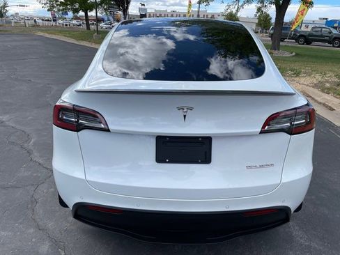 Used 2022 Tesla Model Y Performance image 31