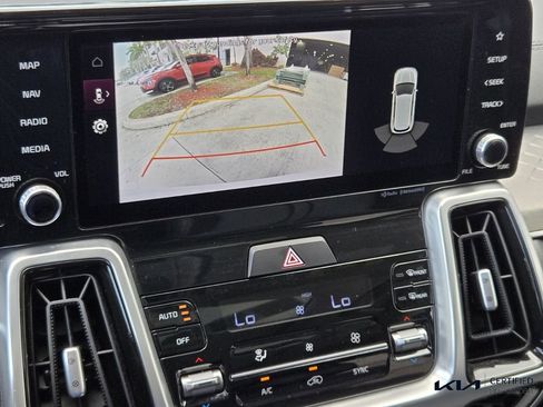 Certified 2022 Kia Sorento SX FWD image 24
