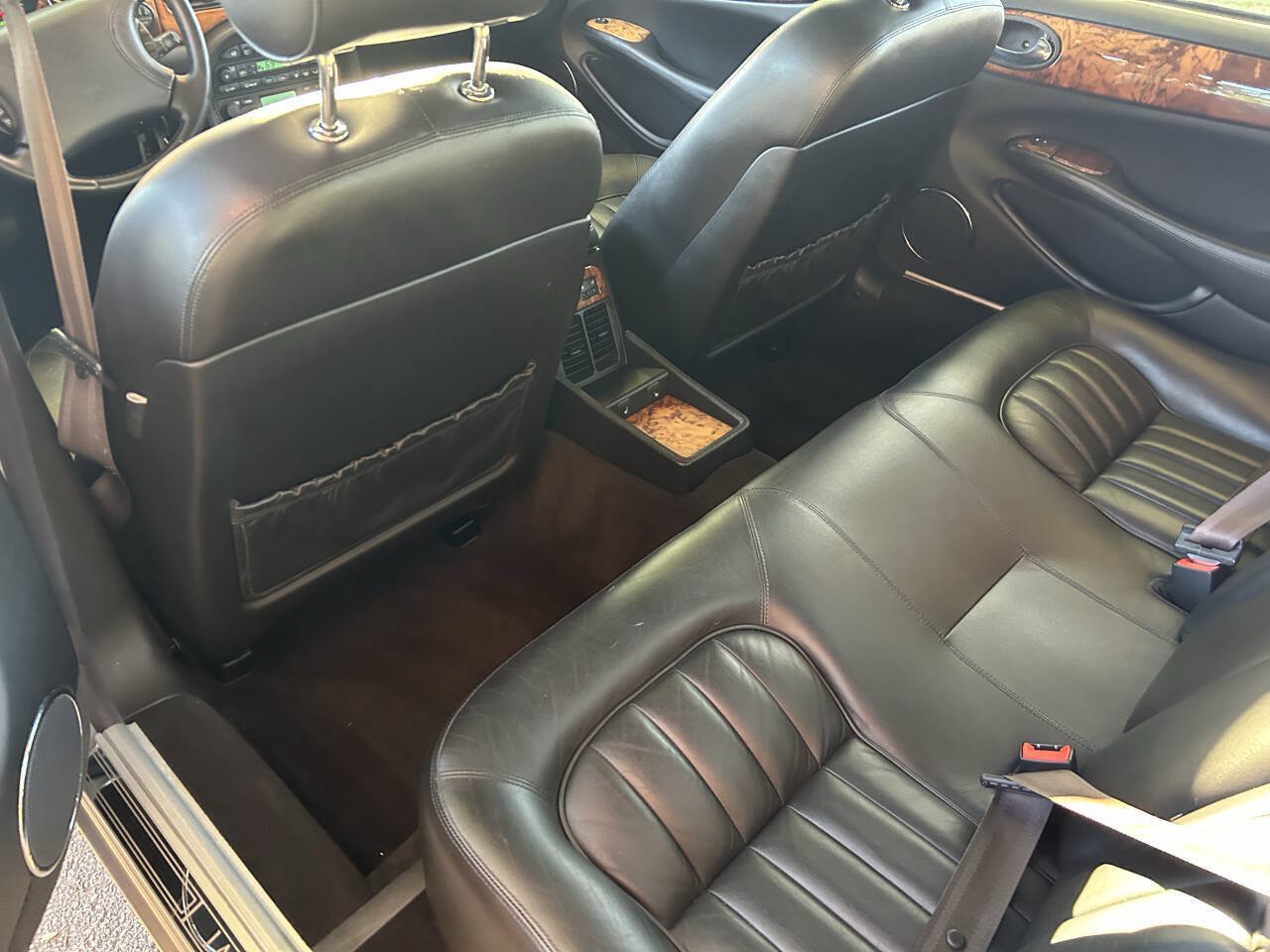 Used 2000 Jaguar XJ8 RWD image 8