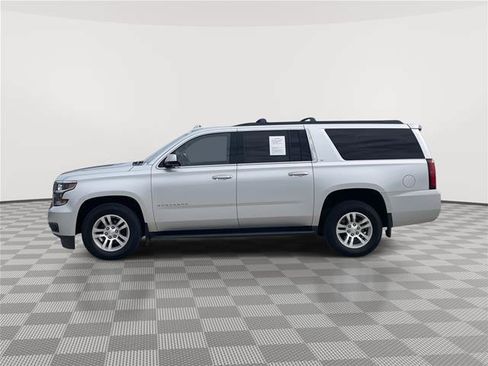 Used 2020 Chevrolet Suburban LT AWD/4WD image 2
