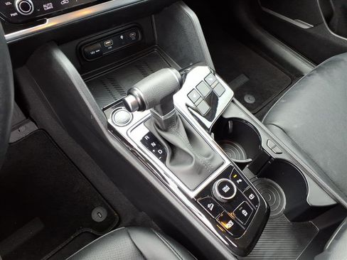 Used 2023 Kia Sportage EX image 17