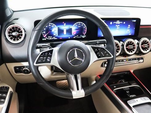 Certified 2025 Mercedes-Benz GLB 250 4MATIC image 20