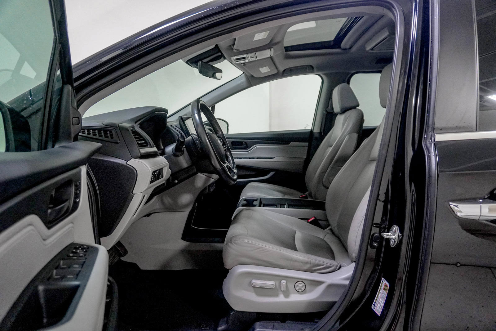 Used 2018 Honda Odyssey EX-L image 21