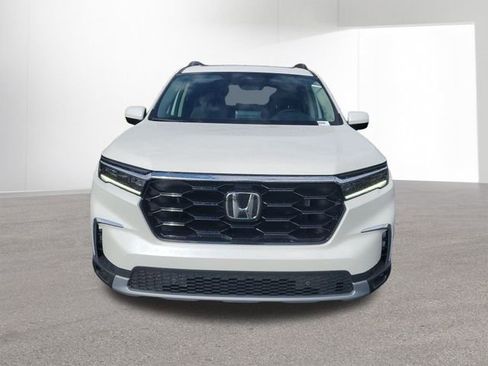 New 2025 Honda Pilot Touring image 16
