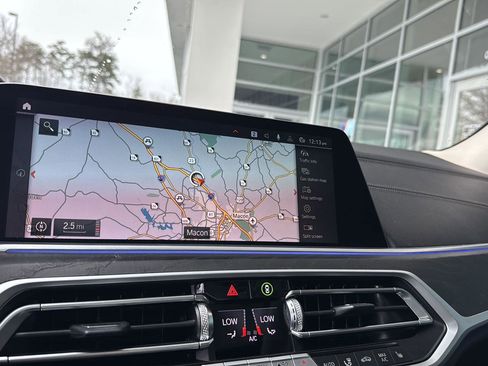 Used 2022 BMW X7 xDrive40i w/ Parking Assistance Package image 22