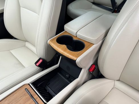 Used 2020 Tesla Model S Long Range Plus image 29