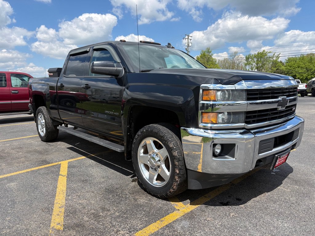 Used 2015 Chevrolet Silverado 2500 LT w/ LT Convenience Package AWD/4WD image 4