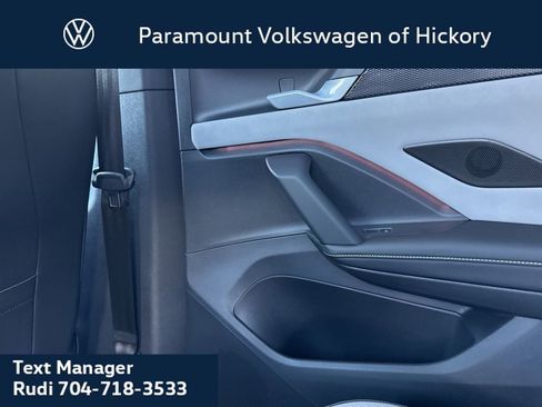 New 2026 Volkswagen Tiguan SE R-Line FWD image 17