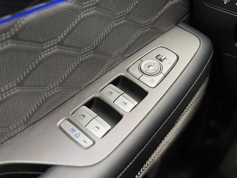 Used 2020 Hyundai Palisade Limited image 18