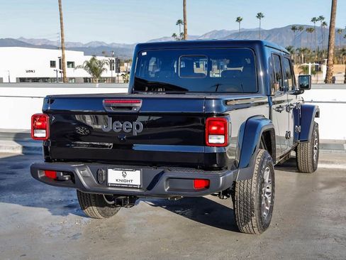New 2026 Jeep Gladiator Sport image 9