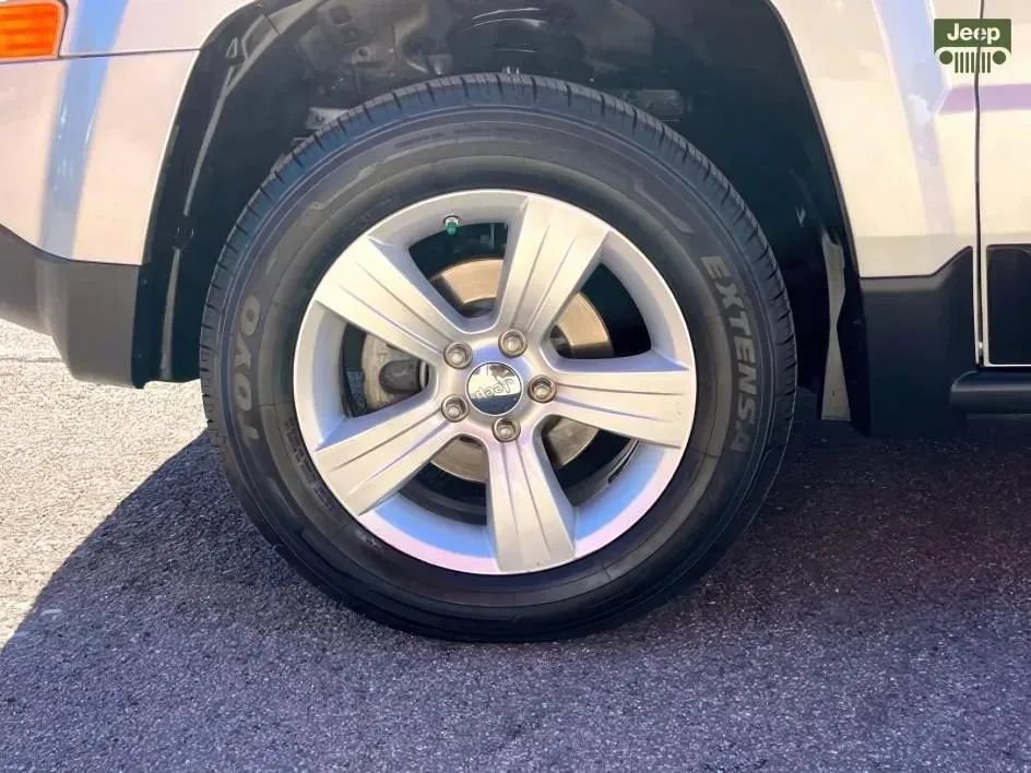 Used 2012 Jeep Patriot Latitude FWD image 22