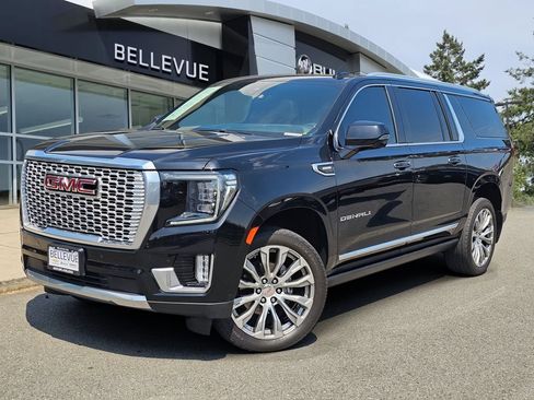 Used 2023 GMC Yukon XL Denali w/ Denali Reserve Package AWD/4WD image 1