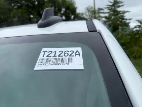 Used 2025 Chevrolet Silverado 1500 LT AWD/4WD image 12