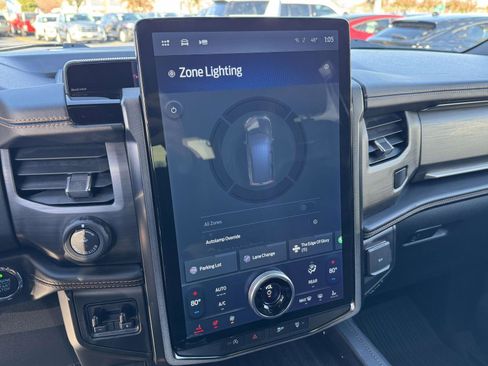 Used 2024 Ford Expedition Platinum image 23