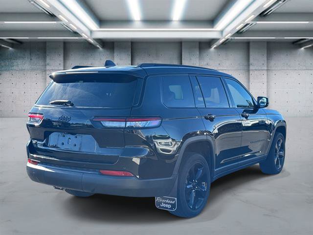Used 2023 Jeep Grand Cherokee L Laredo AWD/4WD image 4