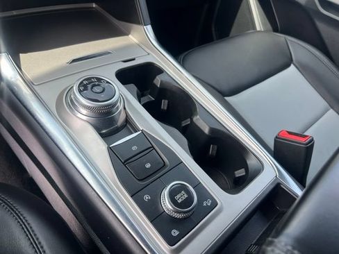 Certified 2023 Ford Explorer XLT w/ Equipment Group 202A AWD/4WD image 15
