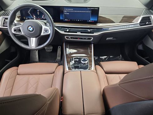 Used 2026 BMW X5 sDrive40i w/ Executive Package RWD image 12