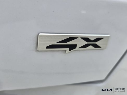 Certified 2023 Kia Sorento SX AWD/4WD image 17