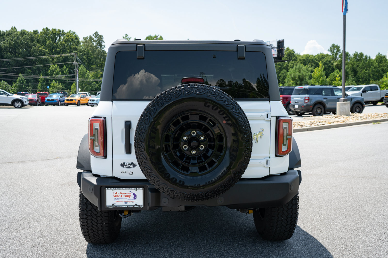 New 2026 Ford Bronco Outer Banks w/ Sasquatch Package AWD/4WD image 8