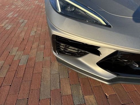 Used 2022 Chevrolet Corvette Stingray Preferred Cpe w/ Z51 Performance Package RWD image 21