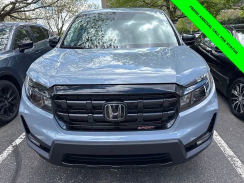 Used 2025 Honda Ridgeline Sport+ image 2